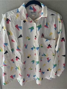 Easy Wear White Button-Down Shirt with Multicolor Geo Print